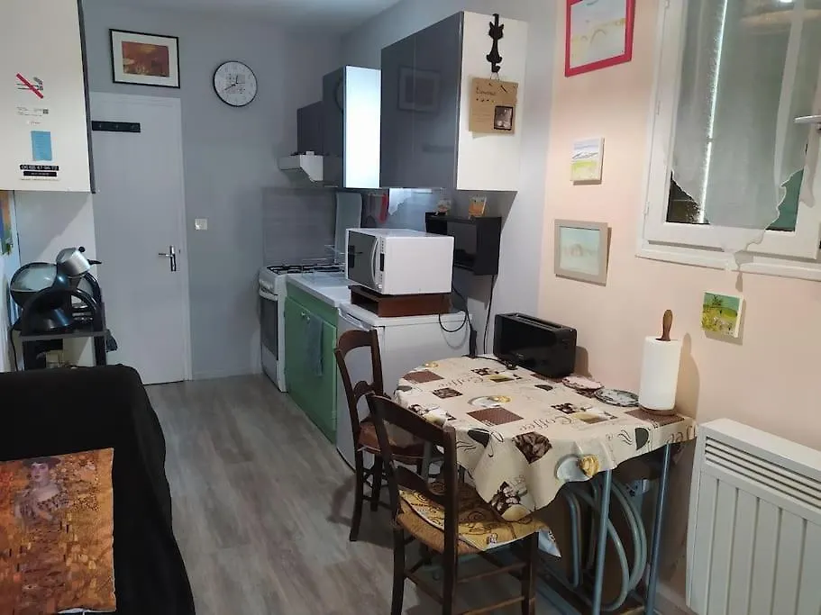 Au Petit Florian En Provence Apartment Apt 0*,